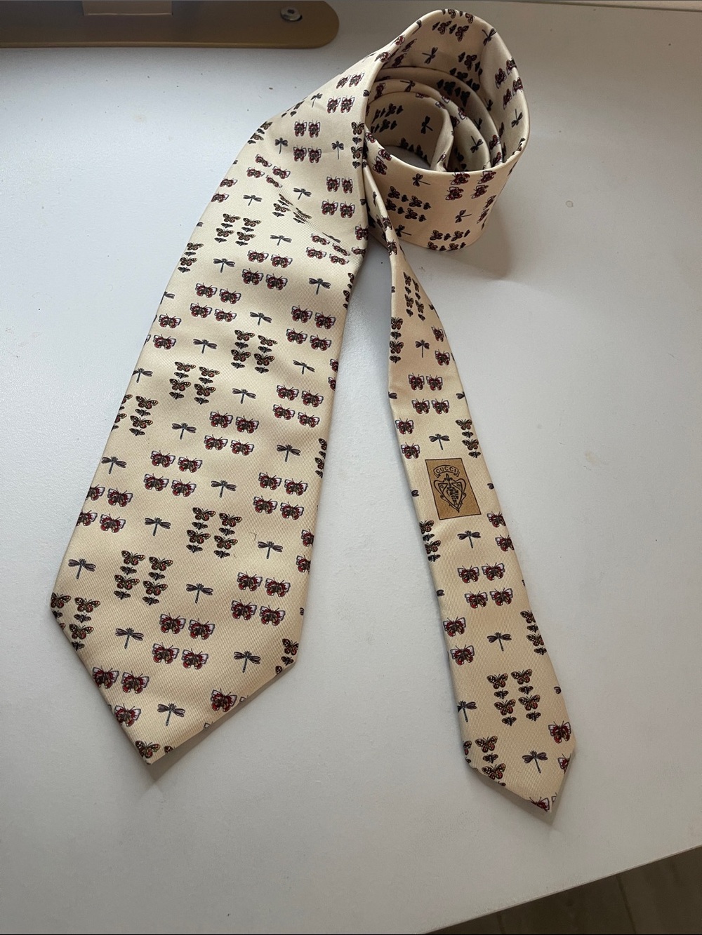 Gucci Cream Silk Tie with Burgundy and Black Motif